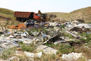 ТОС "Высота" вывозит мусор с верховья Пахотиной балки