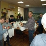Пострадавшие от пожара на ул. Олимпийской получили продовольственную помощь от тюменских общественников