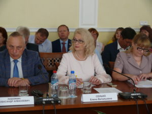 Председатель Общественной палаты Орловской области Елена Сенько приняла участие в публичных слушаниях по годовому отчету об исполнении областного бюджета за 2017 год