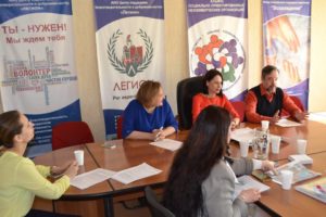 Тюменским женщинам помогут «обрести крылья». В «Доме НКО» прошел круглый стол,  посвященный женской самореализации.