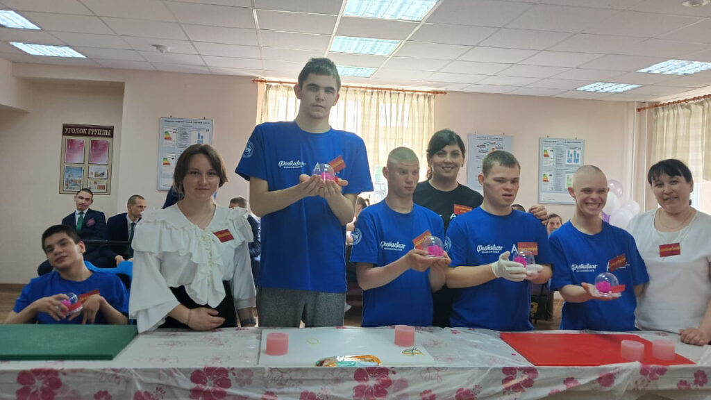 Участники проекта Детская учебно-производственная мастерская свечей, аромасаше и мыла приняли участие на «Фестивале возможностей» национального чемпионата «Абилимпикс»